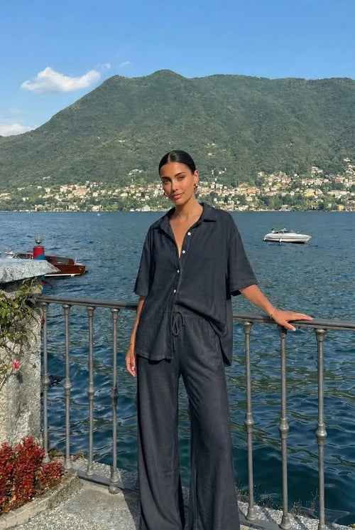 Chemise En Eponge Porté Avec Le Pantalon9675