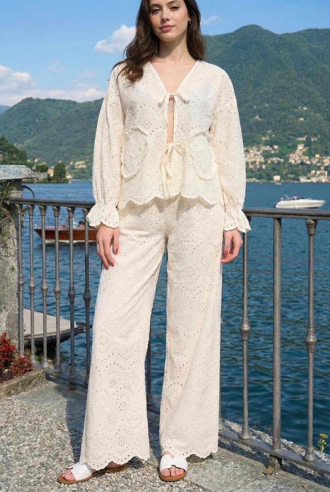 Pantalon Broderie Porté Avec La Chemise12469