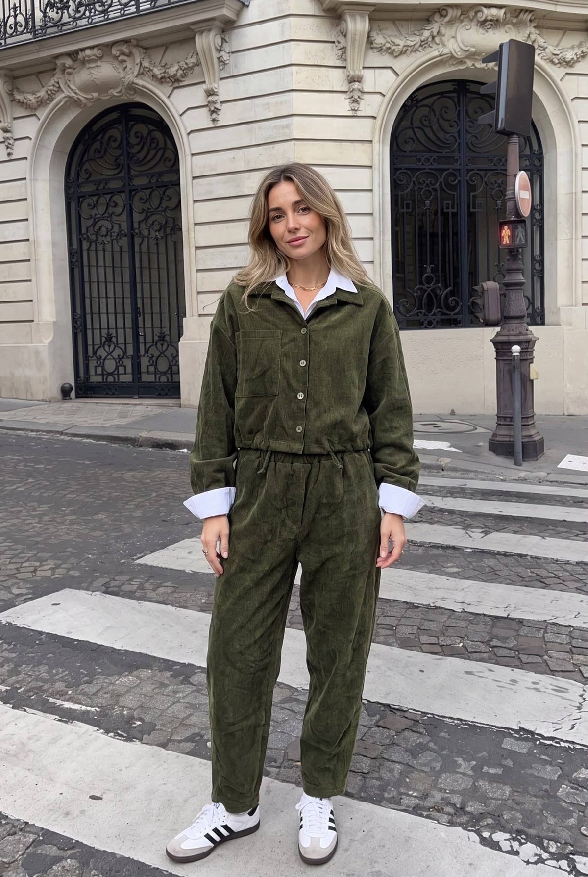 Pantalon Velours Côtelé Coupe Ample Poches Arrière Portée Avec La Veste15387 Vendue Séparément - INCERTAINES