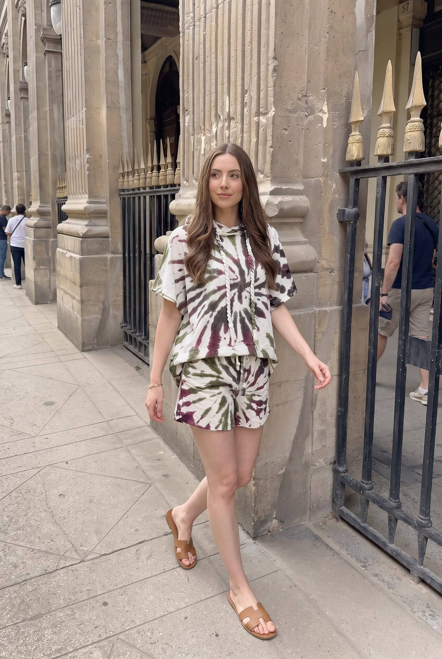 Short Tiedye Porté Avec Le Haut27387 Vendu Séparément