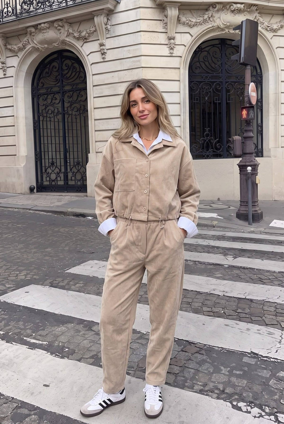Pantalon Velours Côtelé Coupe Ample Poches Arrière Portée Avec La Veste15387 Vendue Séparément - INCERTAINES