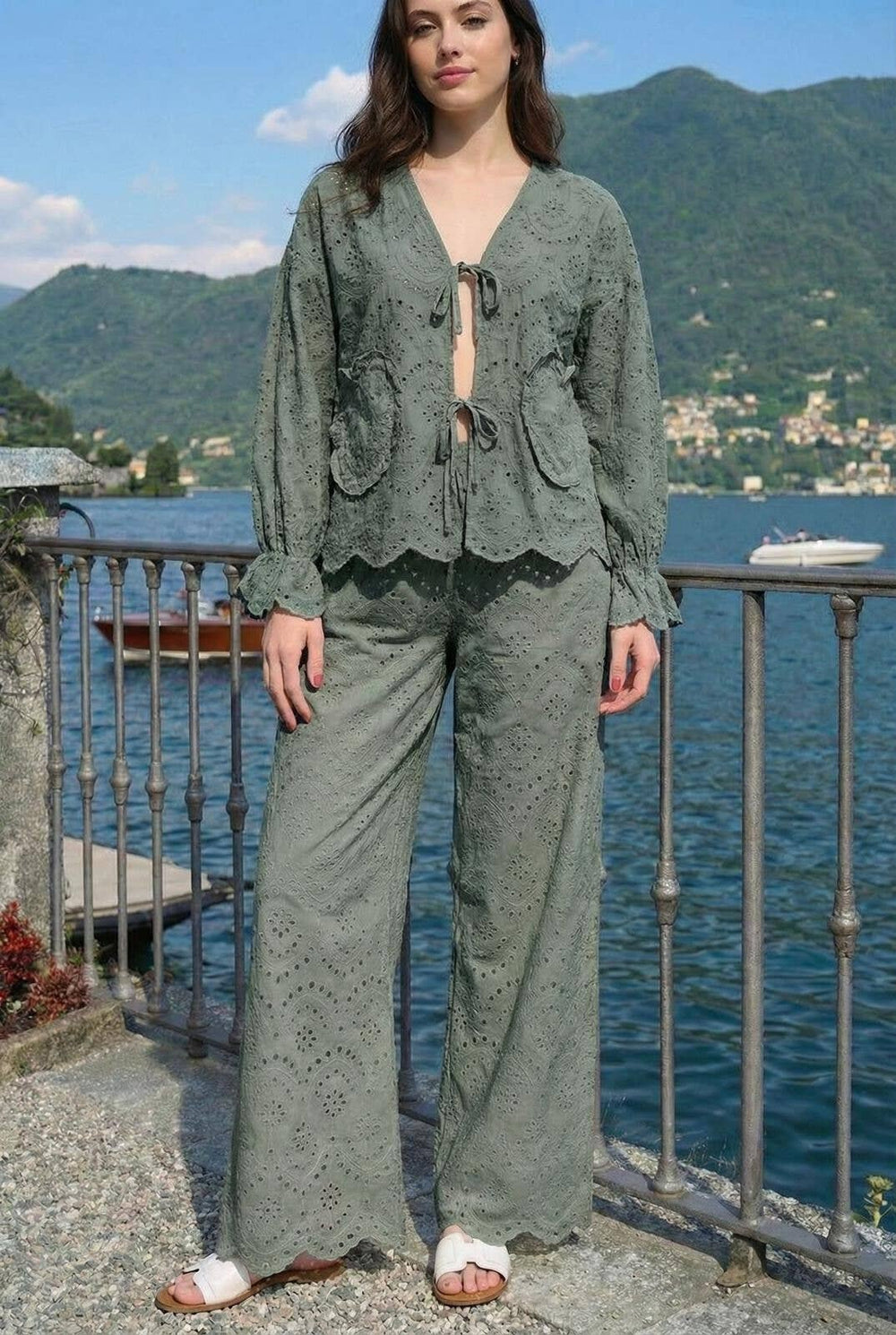 Chemise Broderie Porté Avec Le Pantalon2378B
