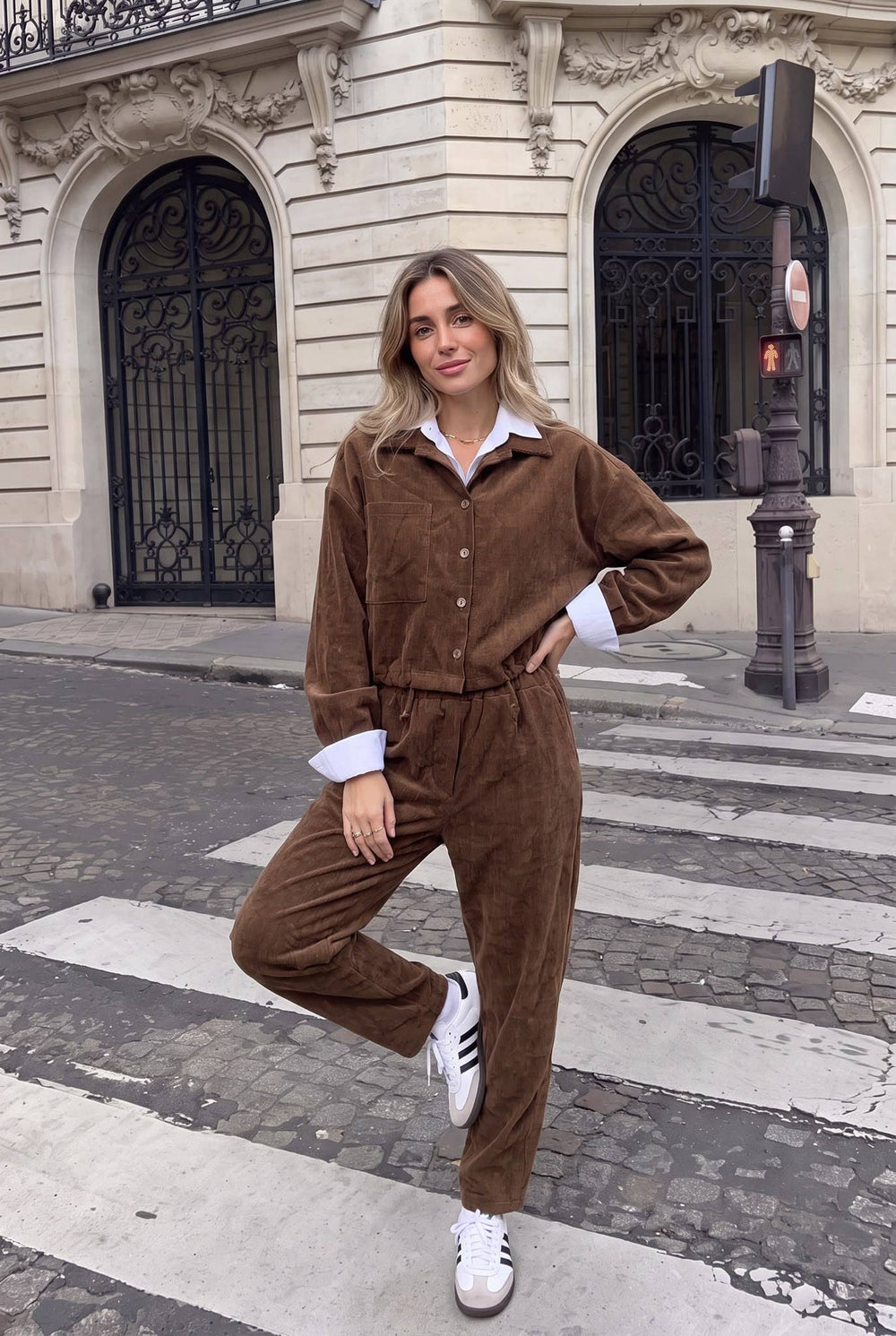 Pantalon Velours Côtelé Coupe Ample Poches Arrière Portée Avec La Veste15387 Vendue Séparément - INCERTAINES