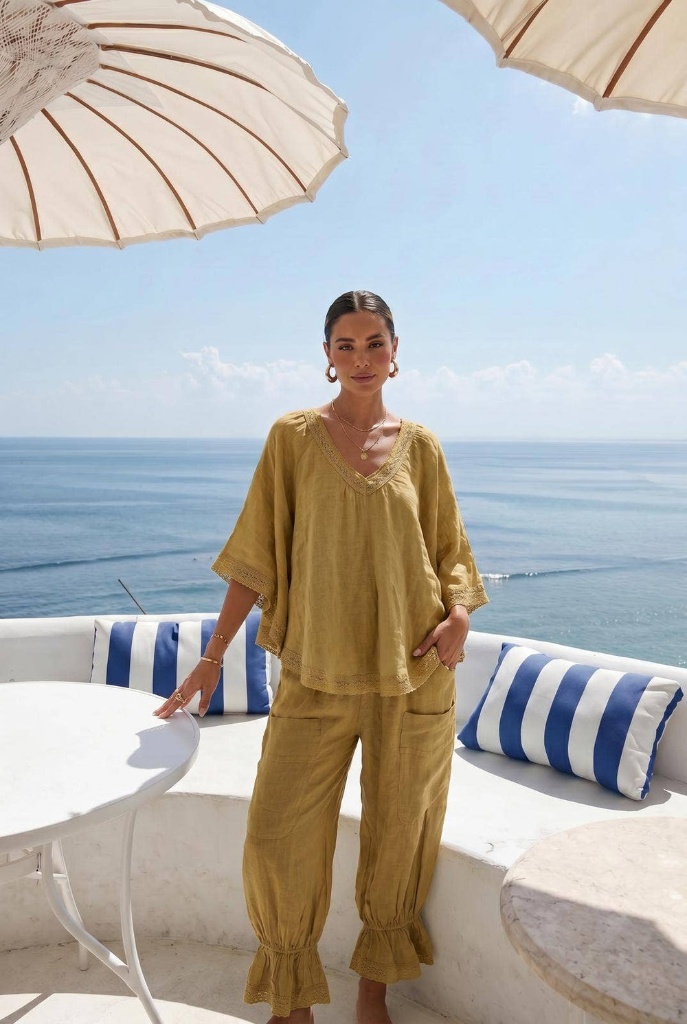 Haut Broderie En Lin Porté Avec Le Pantalon1390