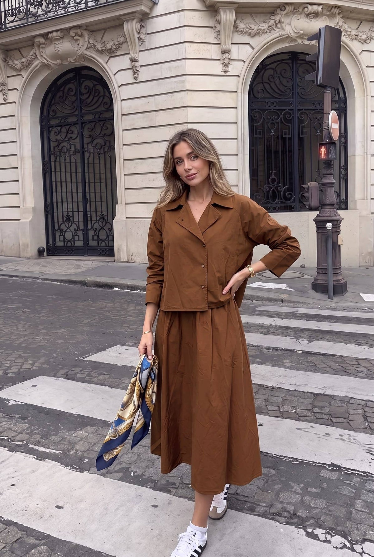 Chemise Popeline Portée Avec La Jupe10289 Vendu Séparément