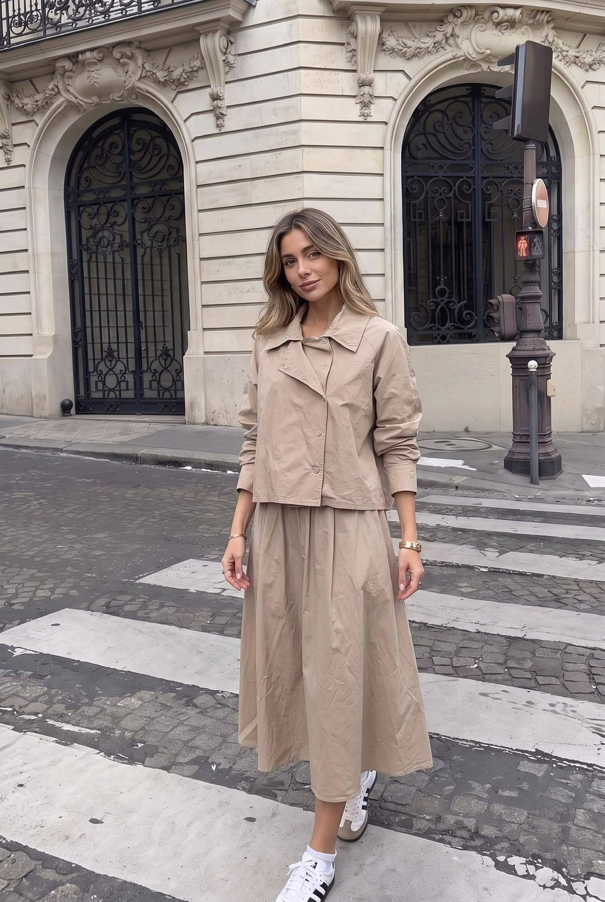 Chemise Popeline Portée Avec La Jupe10289 Vendu Séparément