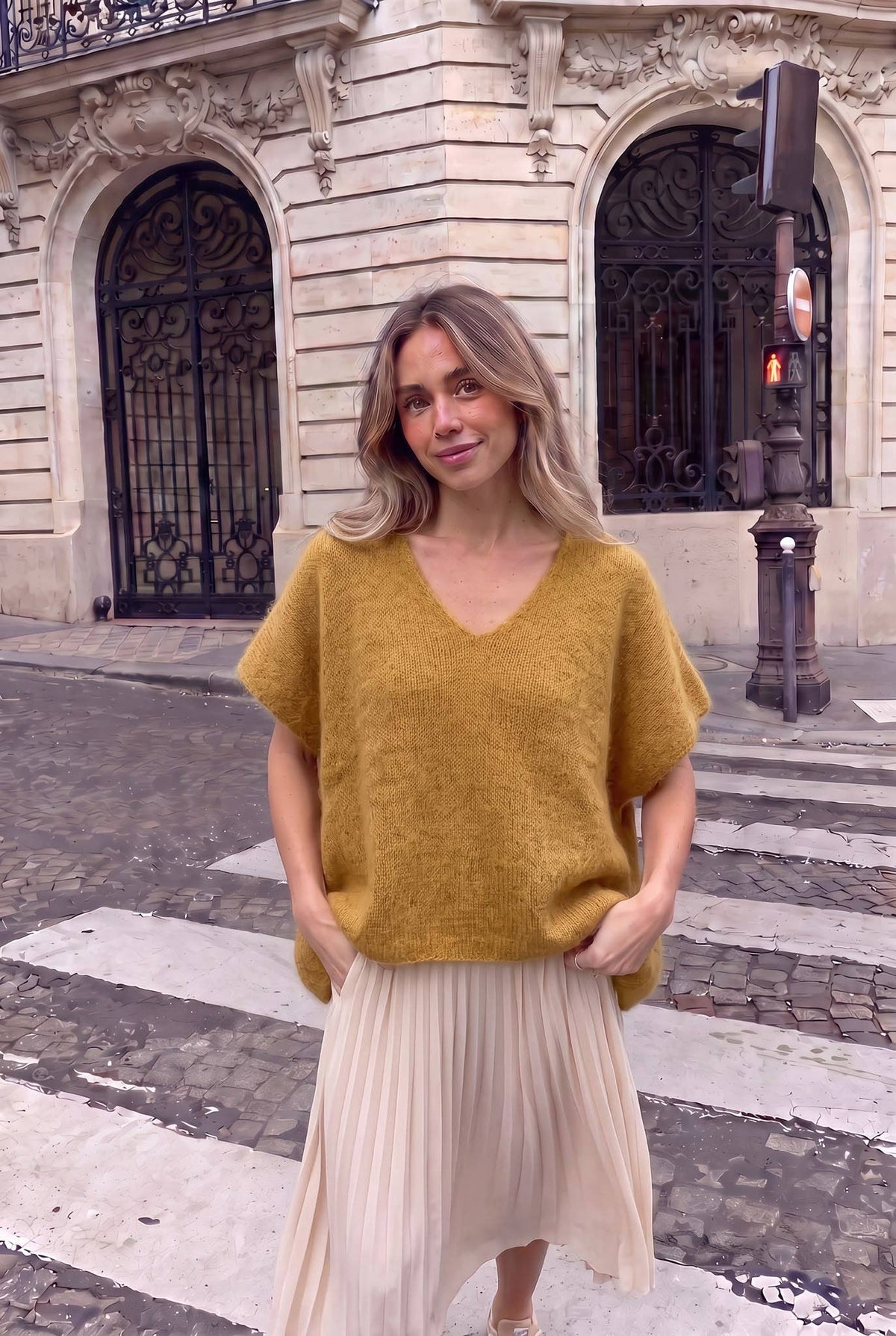 Pull Mohair sans manches oversize col V - INCERTAINES