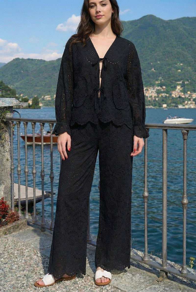 Chemise Broderie Porté Avec Le Pantalon2378B