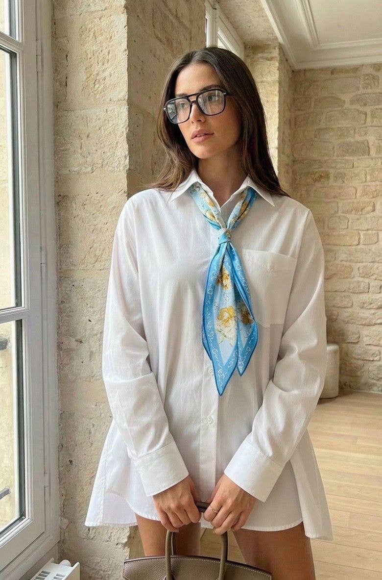 Tunique Coupe Parfaite Accompagné D’Un Foulard