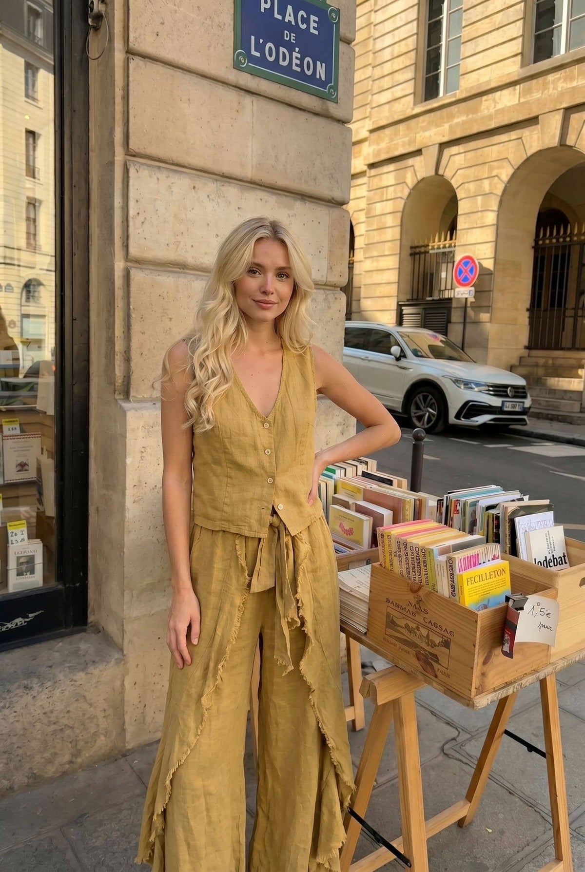 Pantalon En Lin Froufou Porté Avec Le Haut27385