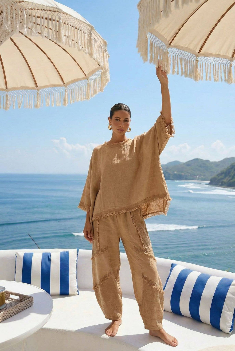 Pantalon Facon Déchiré Porté Avec Le Haut1444