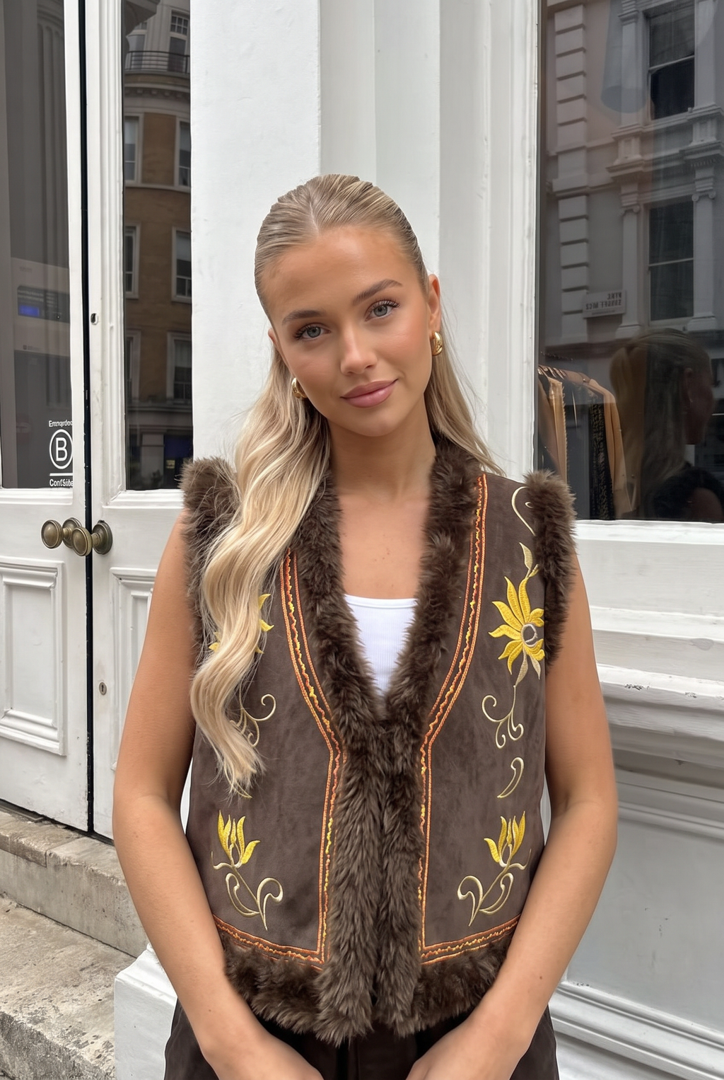 Gilet Sans Manches en Fausse Fourrure Brodé