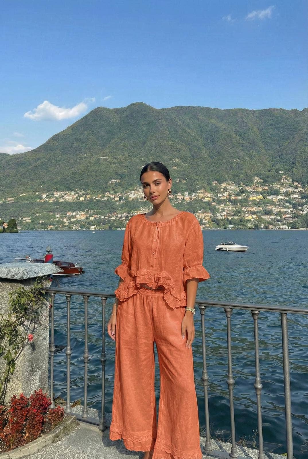 Haut Boléro En Lin Porté Avec Le Pantalon9204
