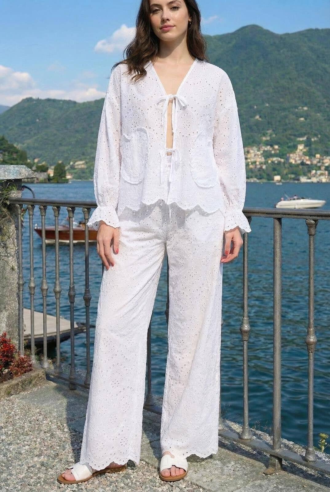 Chemise Broderie Porté Avec Le Pantalon2378B