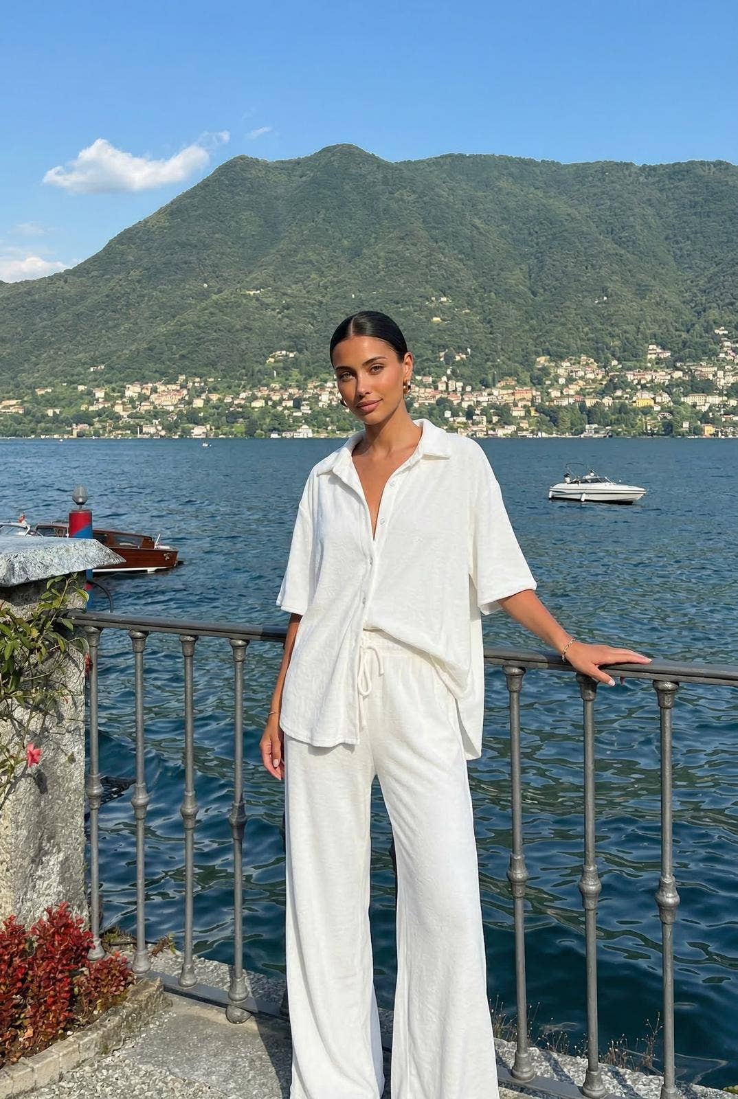 Chemise En Eponge Porté Avec Le Pantalon9675
