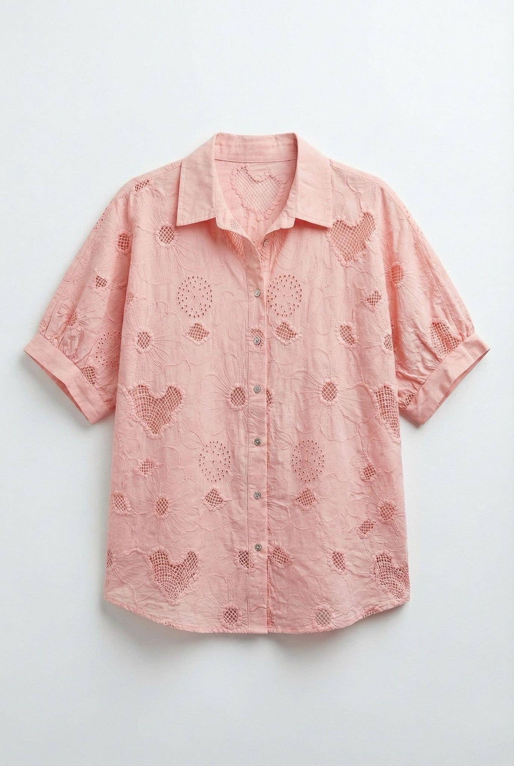 Chemise13361 Manche Courte À Broderie Porté Avec Le Pantalon