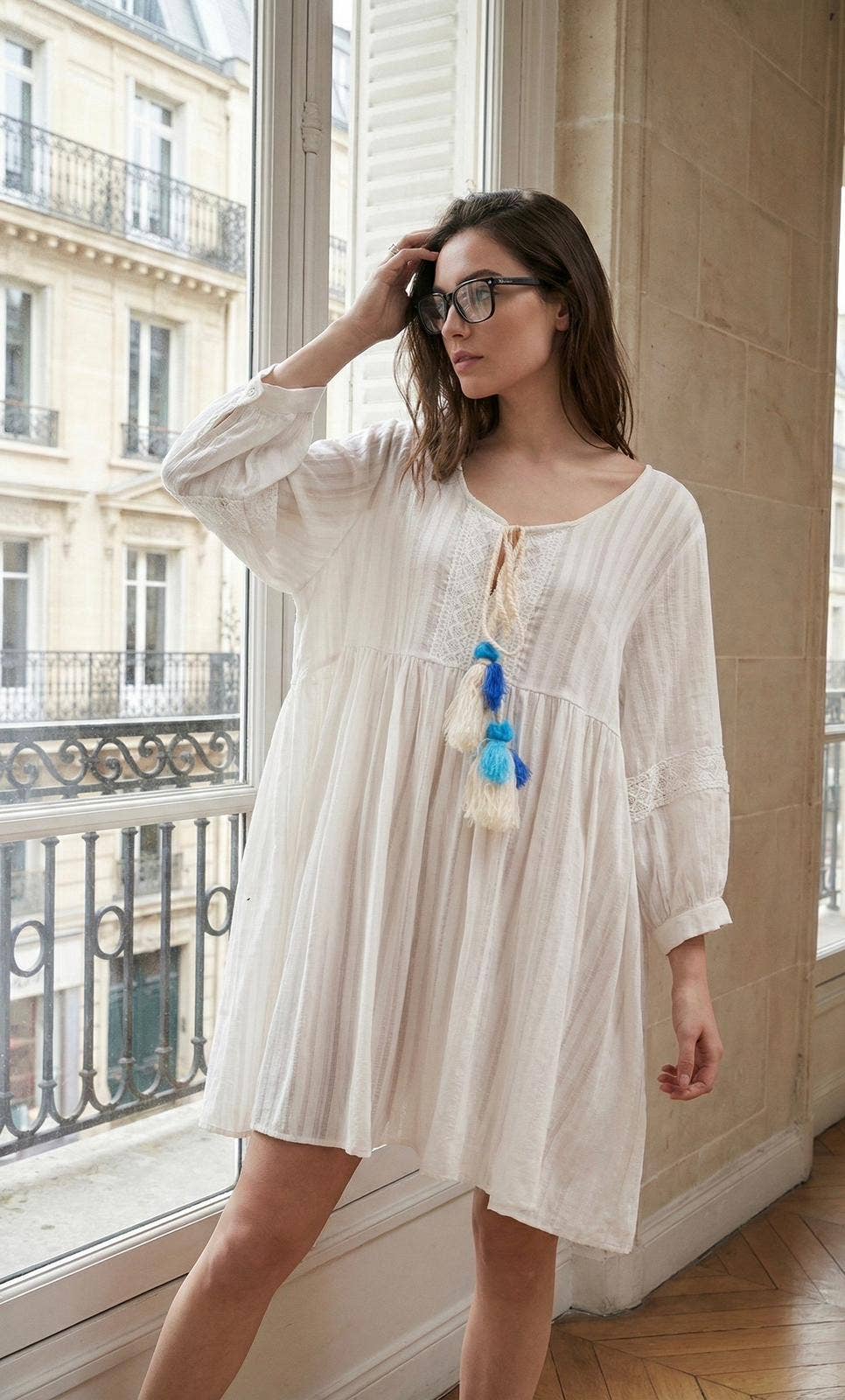 Tunique En Dentelle Avec Pompons
