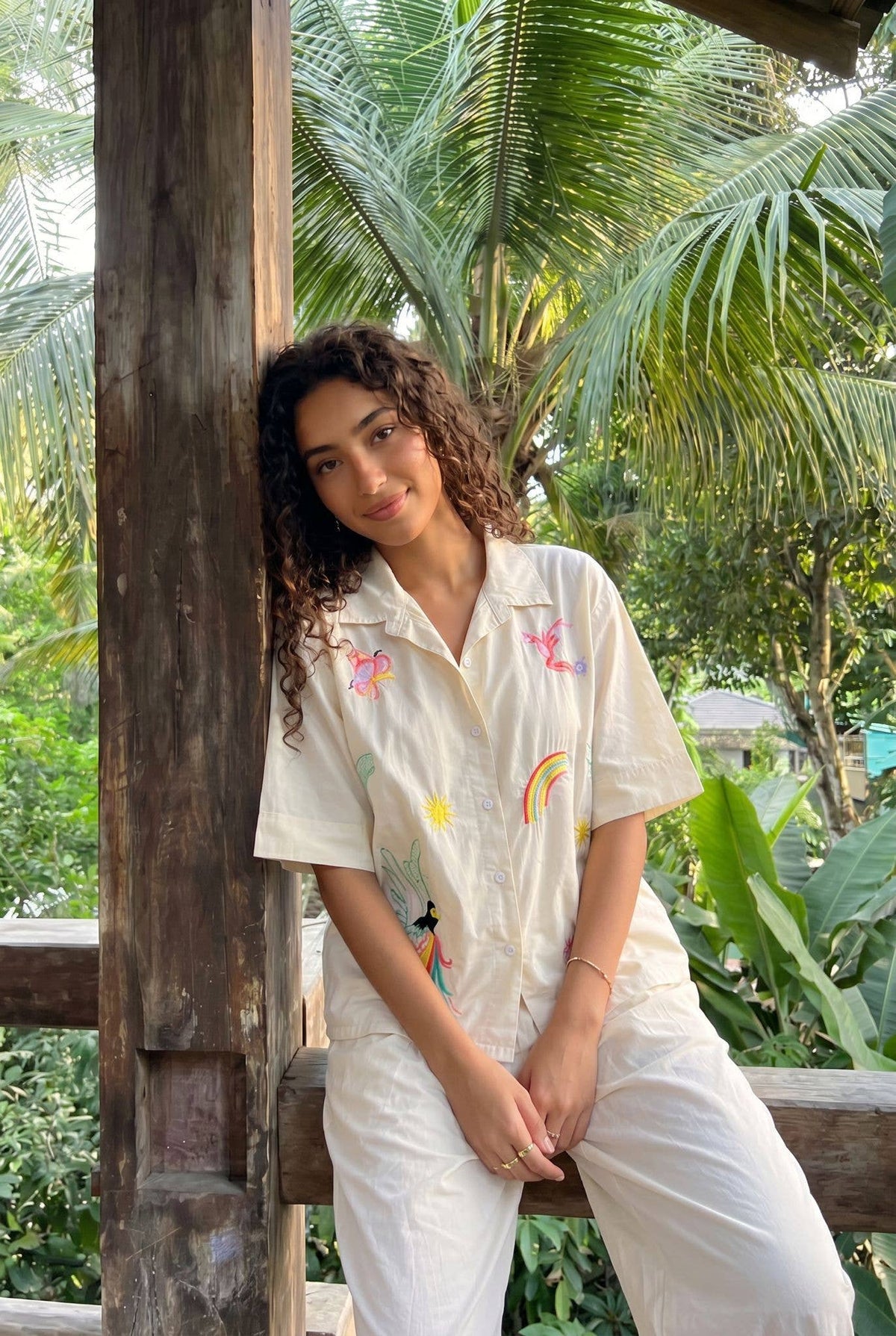 Haut Oversize Broderie Porté Avec Le Pantalon26952