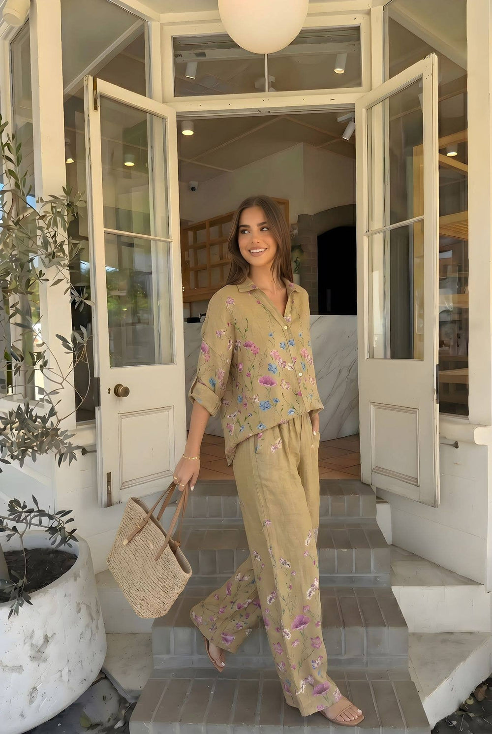 Chemise Imprimée Fleur Porté Avec Le Pantalon23848